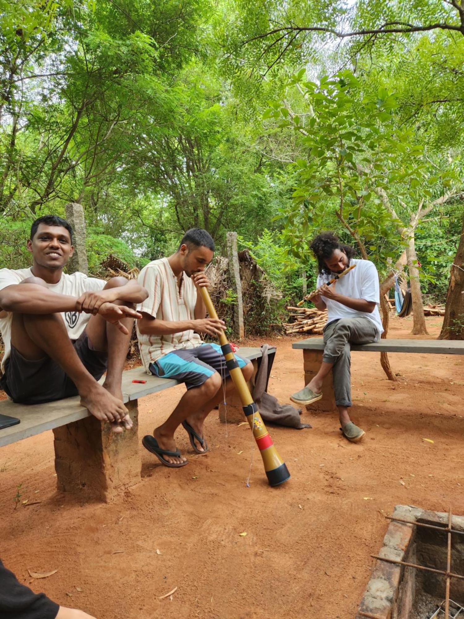 Nebula Nest Cafe & Hostel Auroville Esterno foto