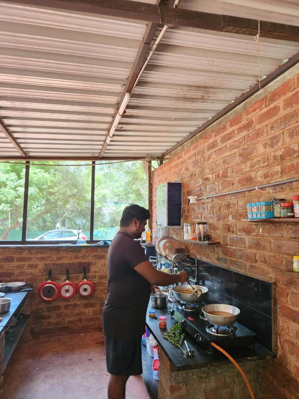 Nebula Nest Cafe & Hostel Auroville Esterno foto